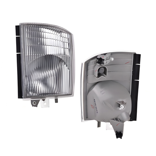 [013-3806-00] Cuarto Punta Freightliner 360 10-17 S/Foco R